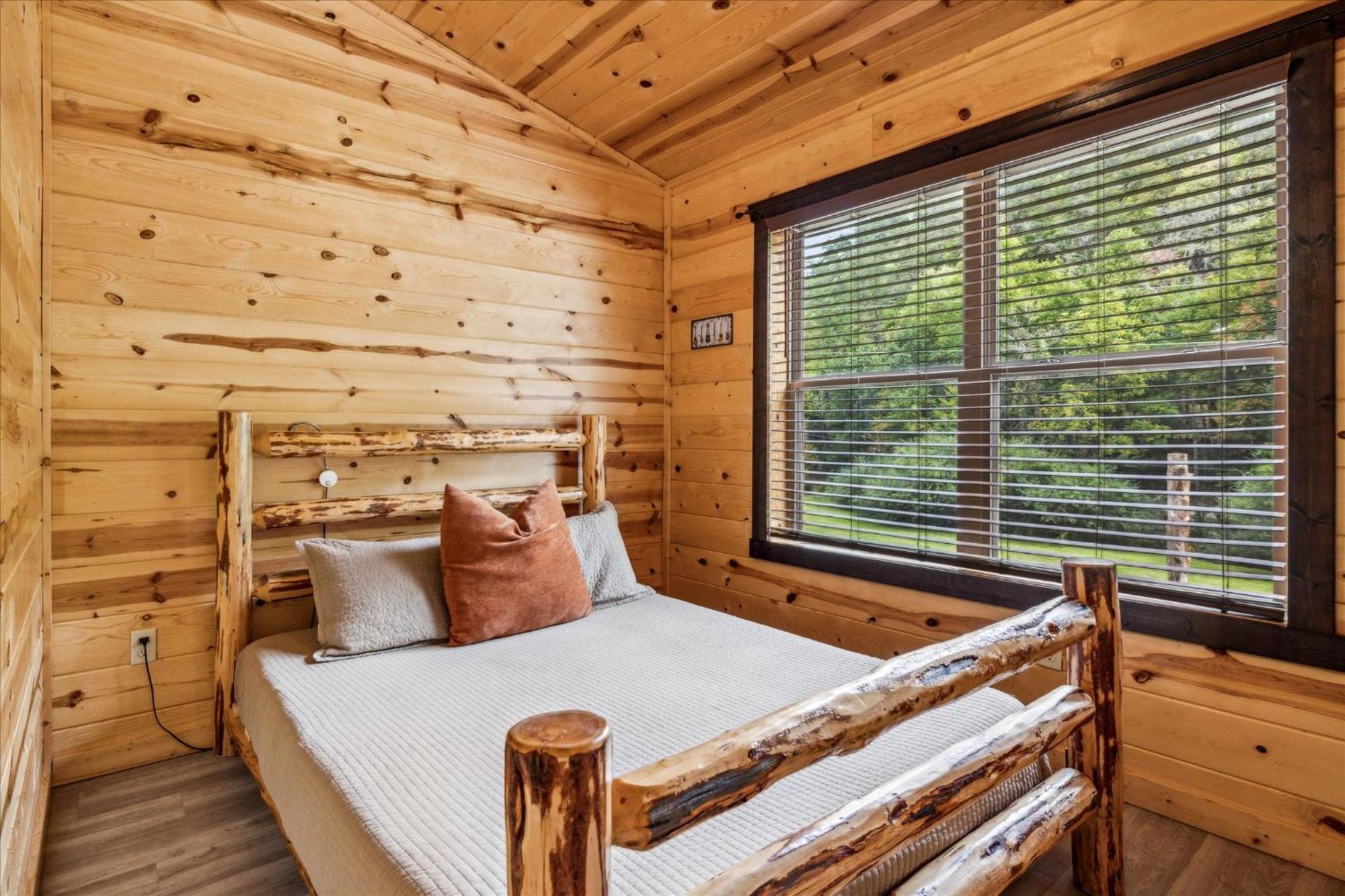 Music Row Cabin Starkeytown Exterior foto